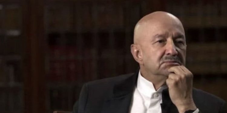 Salinas de Gortari gestionó contratos de Pemex para su hijo, afirma Lozoya