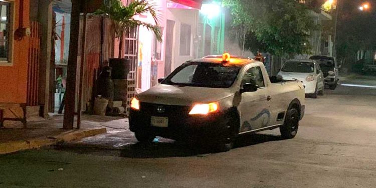 Continúan los trabajos para combatir al mosco transmisor del dengue en Isla Mujeres