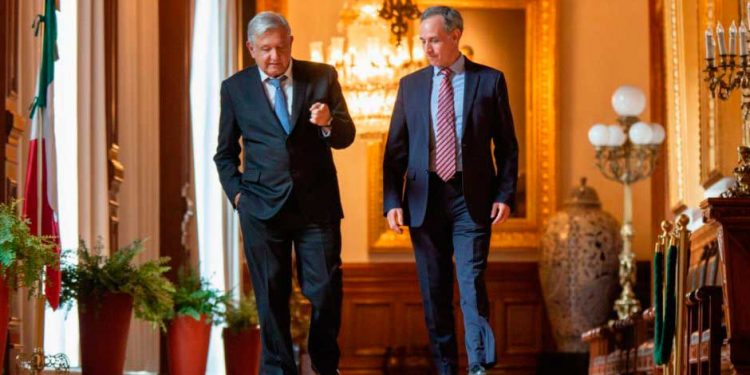 AMLO descarta cambio de estrategia a pesar de los 50 mil muertos por Covid