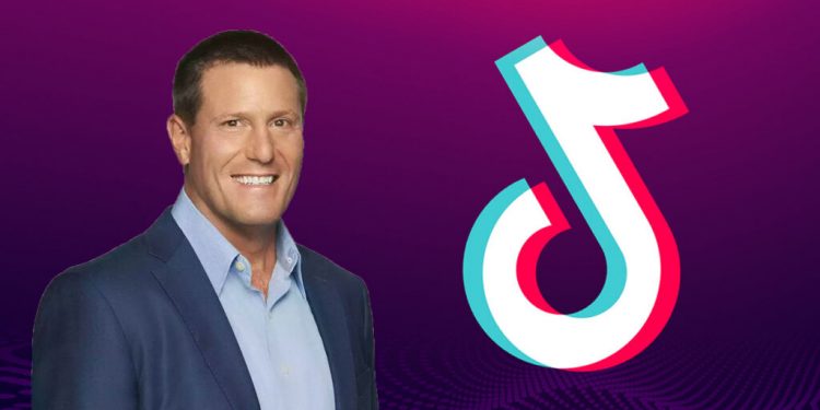 Renuncia CEO de TikTok; duró 3 meses en el cargo