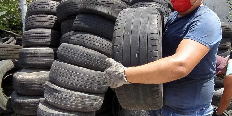 Retiran de Cozumel más de 20 toneladas de neumáticos viejos