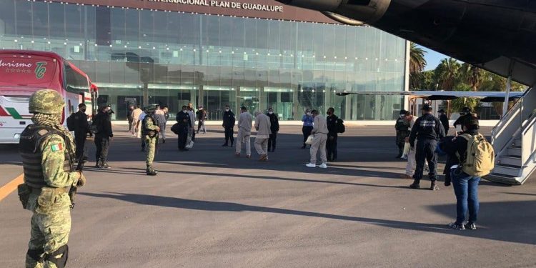 Trasladan a 320 reos por movimiento con el ‘El Marro’