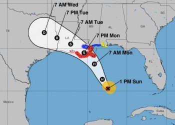 ‘Marco’ se fortalece y se convierte en huracán en el Golfo de México