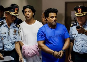 Ronaldinho se declararía culpable para conseguir la libertad