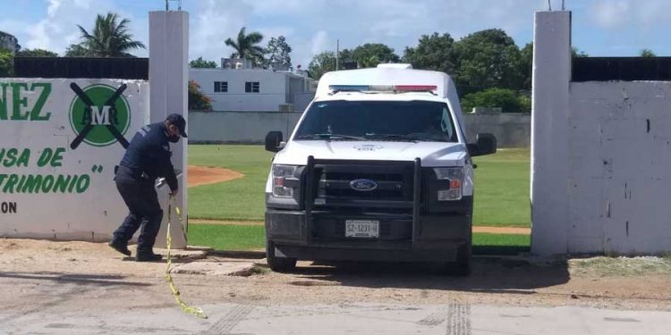 Encuentran cuerpo sin vida al interior del campo de beisbol en Alfredo V. Bonfil