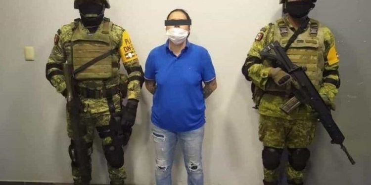 Detienen en Nuevo Laredo a ‘La Teniente’, sanguinaria líder del Cártel del Noreste