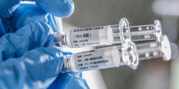 Voluntarios de vacuna rusa contra COVID-19 desarrollan inmunidad contra el virus