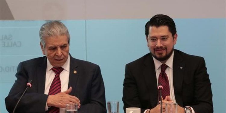 AMLO pide eliminar bono de 80 mil pesos que dan a consejeros del Infonavit