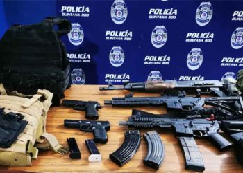 Decomisan una camioneta de lujo, armas y equipo táctico a grupo criminal