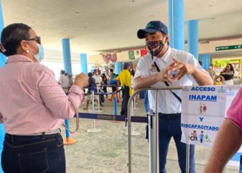 Prioridad a las personas de la tercera edad en terminales marítimas: Apiqroo