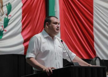 Exhorta Congreso a regularizar salarios de químicos del sector salud