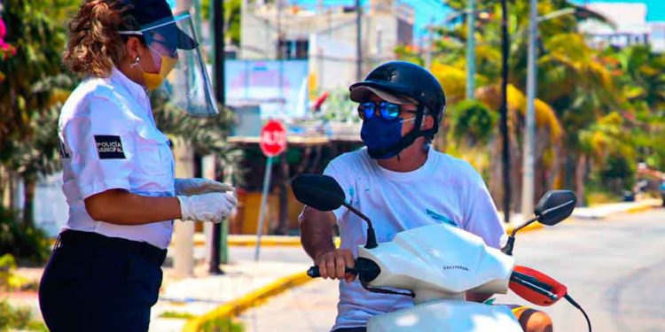 Invitan a regularizar documentación de sus vehículos en Isla Mujeres