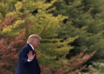 Estados Unidos queda fuera de la iniciativa global promovida por la OMS de la vacuna contra COVID-19