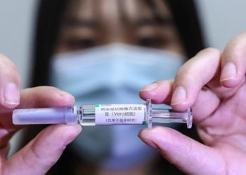 China autoriza pruebas de primera vacuna contra COVID-19 por spray nasal