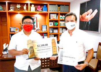 Reconoce Pedro Joaquín talento, dedicación y entrega de la juventud de Cozumel