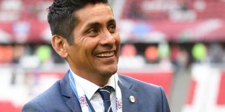 Jorge Campos no descarta entrar a la política