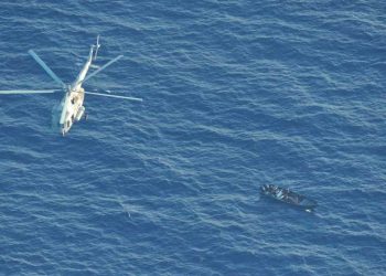 Detienen a tres sujetos con tres toneladas de cocaína abordo de embarcación frente a Mahahual