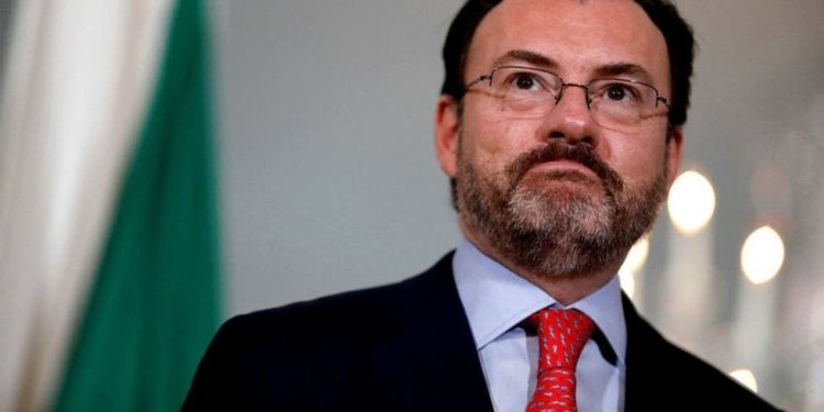Alumnos y exestudiantes del MIT piden que echen a Luis Videgaray por escándalos de corrupción