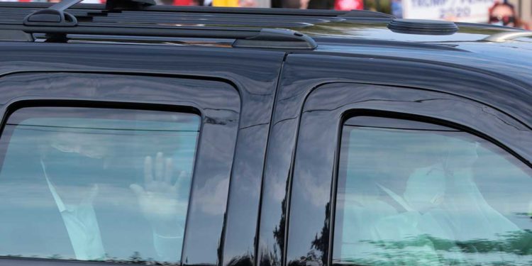 Trump y su ‘desfile covid’ causan indignación en EU