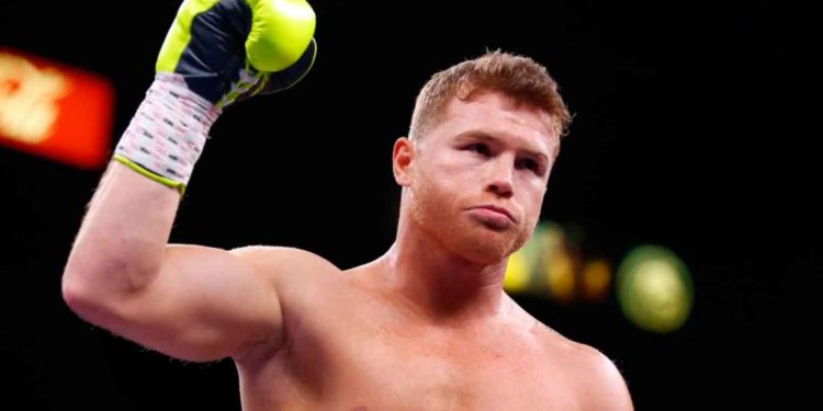 El Canelo ‘se pone la del Puebla’ y realiza donación a niños con cáncer