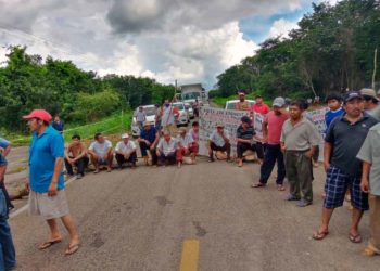 Bloquean una vez más la carretera Felipe Carrillo Puerto – Valladolid