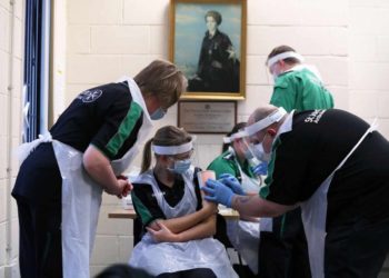 Aplicará Reino Unido vacuna de Pfizer a partir del 7 de diciembre