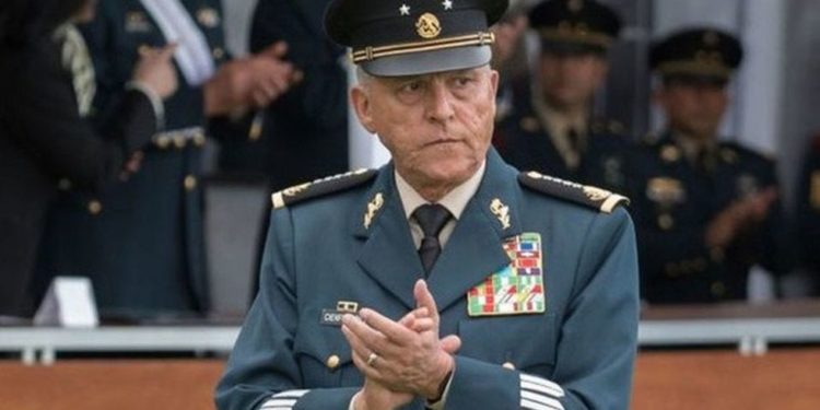 Autoriza la juez Amon el retiro de cargos y deportación a México del general Salvador Cienfuegos