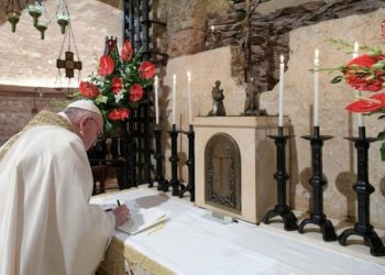 El papa Francisco expresa su dolor por el atentado de Viena; exige el fin de violencia