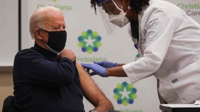 Joe Biden y su esposa se ponen vacuna de Pfizer