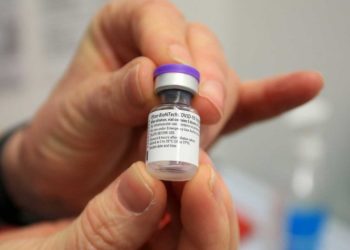 Primeras vacunas de Pfizer llegarán mañana a México: Ebrard