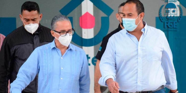 Se reúne Alcalde de Isla Mujeres y Fiscal General del Estado con familiares de los desaparecidos en Isla Blanca