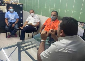 Taxistas esperan convocatoria para la elección de nuevo secretario general