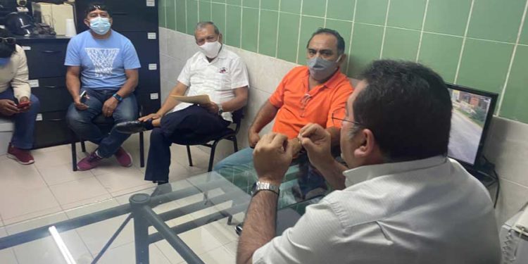 Taxistas esperan convocatoria para la elección de nuevo secretario general