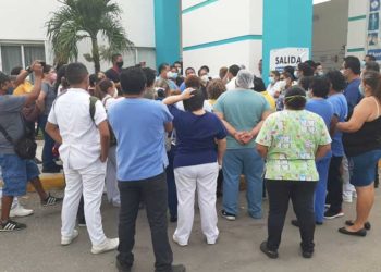 En plena contingencia en Chetumal personal de salud se manifiesta por segundo día