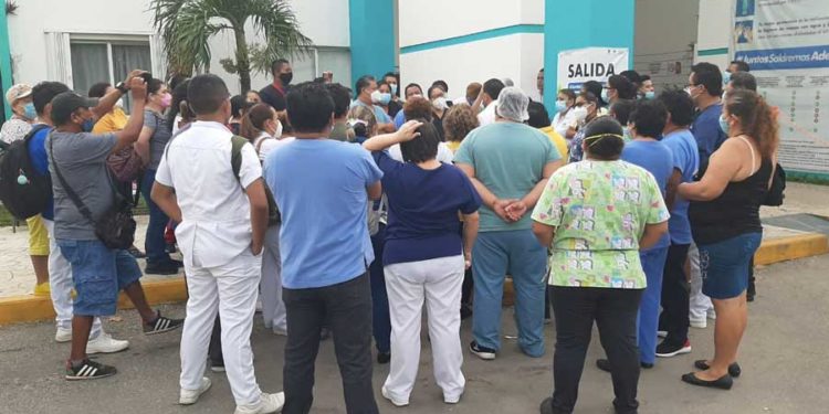 En plena contingencia en Chetumal personal de salud se manifiesta por segundo día