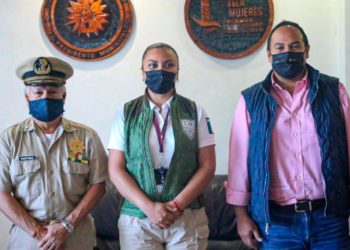 Sostiene Juan Carrillo reunión de trabajo con Migración y Capitanía de Puerto