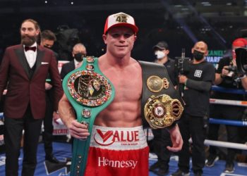 Cómoda victoria para Saúl el Canelo Álvarez