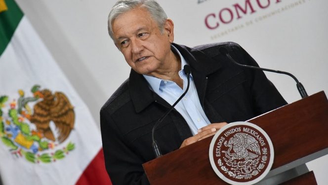 López Obrador anuncia que tiene covid-19; los síntomas son leves, dice