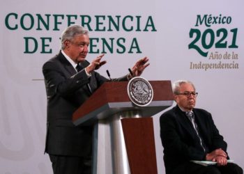 AMLO autorizó a estados y empresas privadas adquirir la vacuna contra el COVID-19