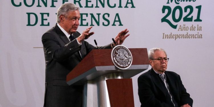 AMLO autorizó a estados y empresas privadas adquirir la vacuna contra el COVID-19