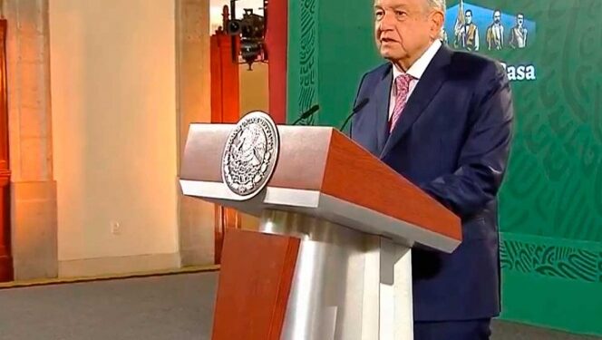 ‘Estamos de pie y en lucha’: López Obrador al regresar a ‘mañaneras’