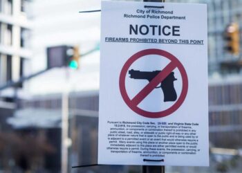 Biden llama a actuar ‘ahora’ para reformar venta de armas en EU