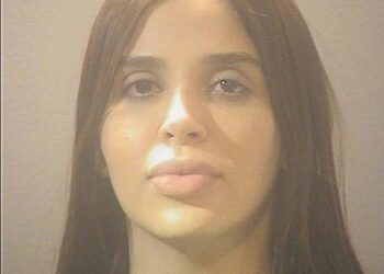Filtran foto de esposa de ‘El Chapo’ como reclusa