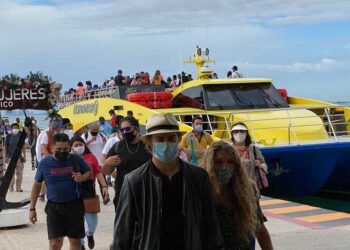 Los Molina dispuestos hacerle competencia a Ultramar en Isla Mujeres