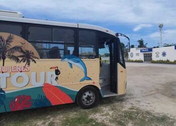 IsleñosBus tendrá que pagar multa por intentar ofrecer servicio ajeno a su concesión