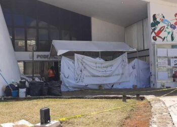 Red Feminista vuelve a tomar el Congreso del Estado por incumplir con el acuerdo firmado por diputados