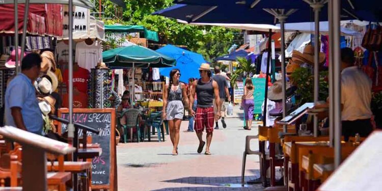 Sin turismo Canadiense, la situación económica en Isla Mujeres descenderá aun más