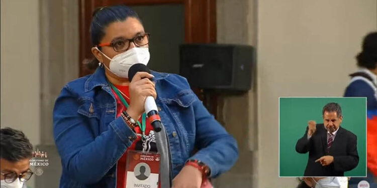 Periodista expone en la mañanera impunidad sobre agresiones del 9N en Cancún