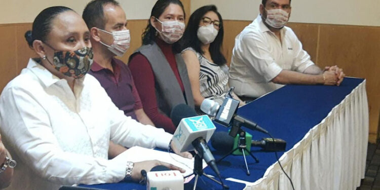 Cristina Torres formaliza su adhesión a las filas de Morena en la XVI Legislatura