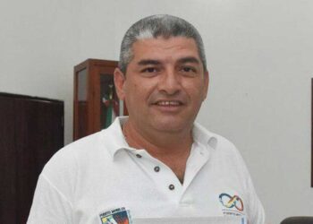 Fallece funcionario de Puerto Morelos tras recibir disparo mientras tomaba su café
